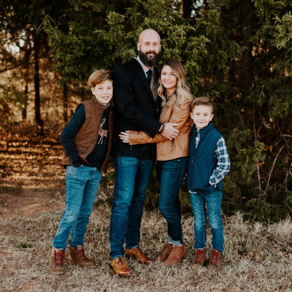 Meet your Posher, Lindsey - Picture 4 of 8